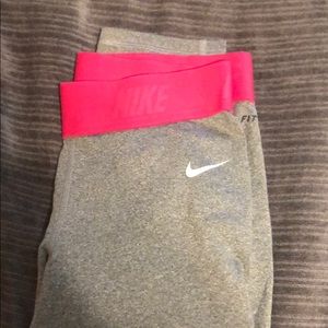 grey nike leggings pink waist band